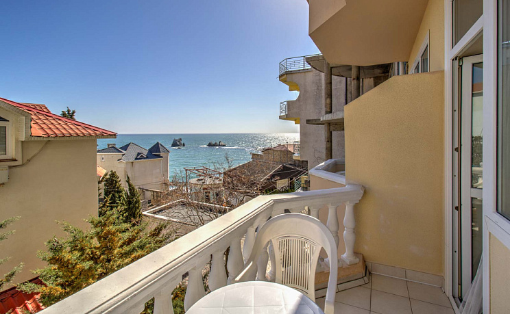 Люкс Б 2-комнатный вид на море с балконами