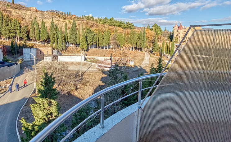 Балкон с видом на горы