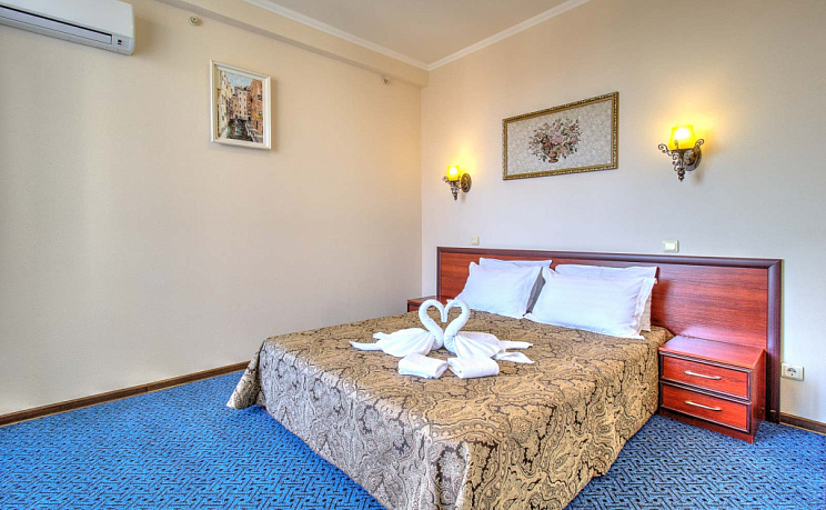 Люкс Б 2-комнатный вид на море с балконами