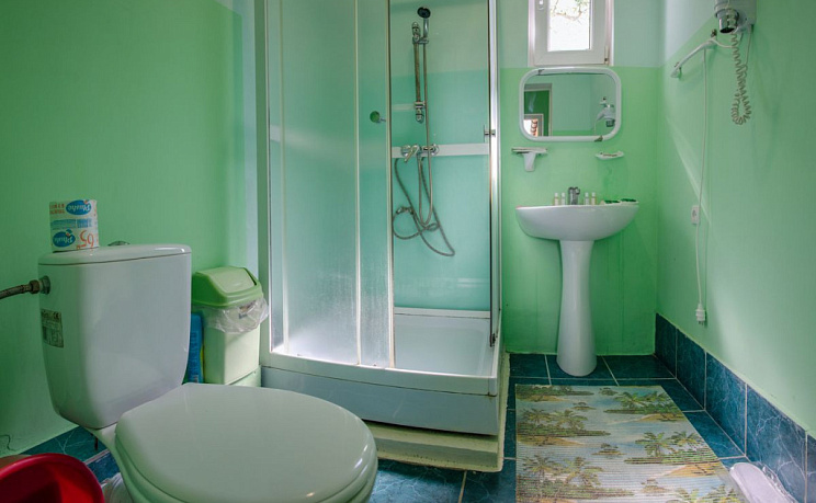 Санузел в номере комфорт 2+2